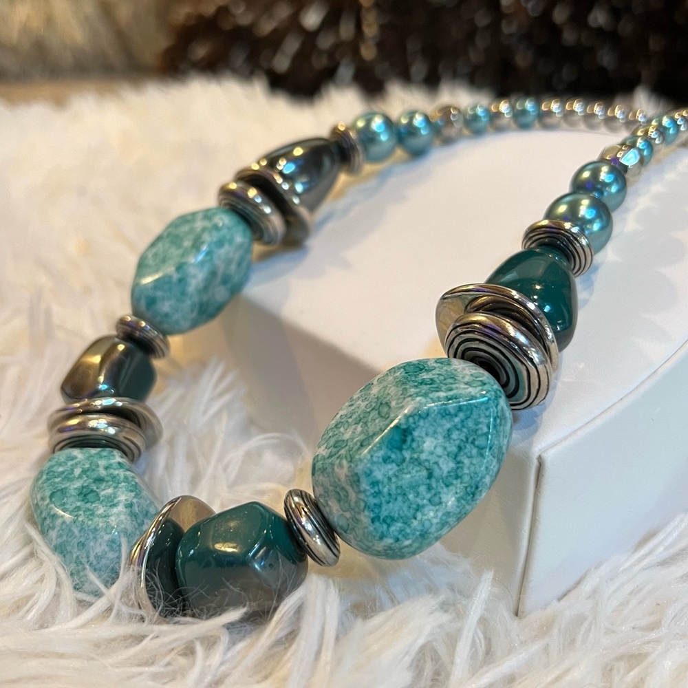 Beautiful southwest style chunky costume statement, necklace